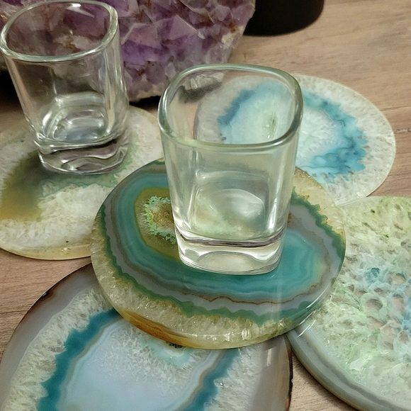 Set of 5 ~ Laser Cut Round GREEN Agate Crystal Coasters - Picture 2 of 4